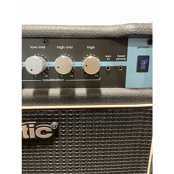 Used Acoustic B100C 100W 1x15 Bass Combo Amp