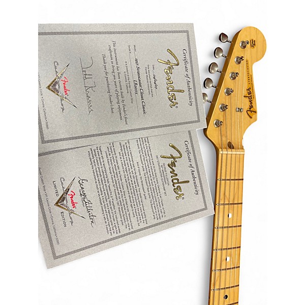 Used Fender 1957 stratocaster closet classic  2 Color Sunburst Solid Body Electric Guitar