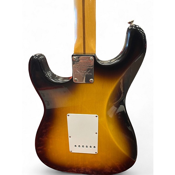 Used Fender 1957 stratocaster closet classic  2 Color Sunburst Solid Body Electric Guitar