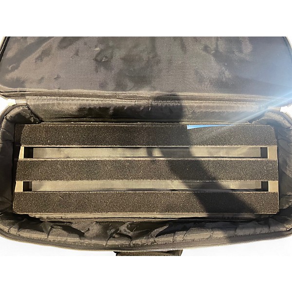 Used Pedaltrain METRO 24 Pedal Board