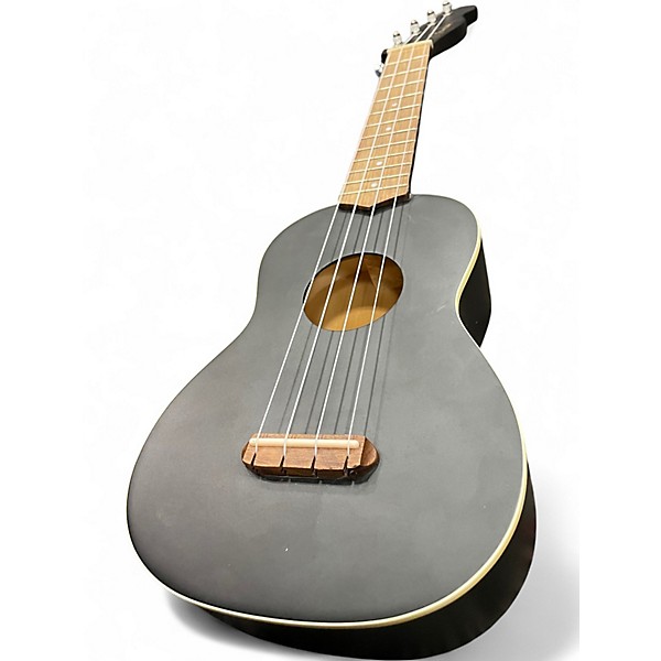 Used Fender VENICE SOPRANO BLACK Ukulele