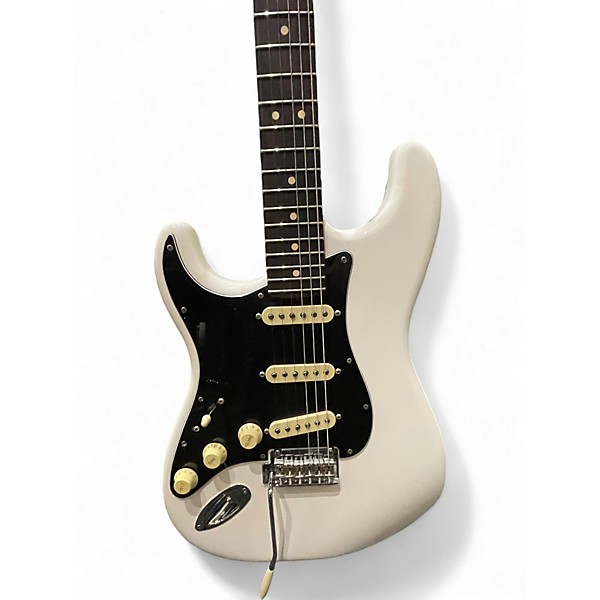 Used Fender Player II Stratocaster Left-Handed Rosewood Fingerboard Elec White Electric Guitar