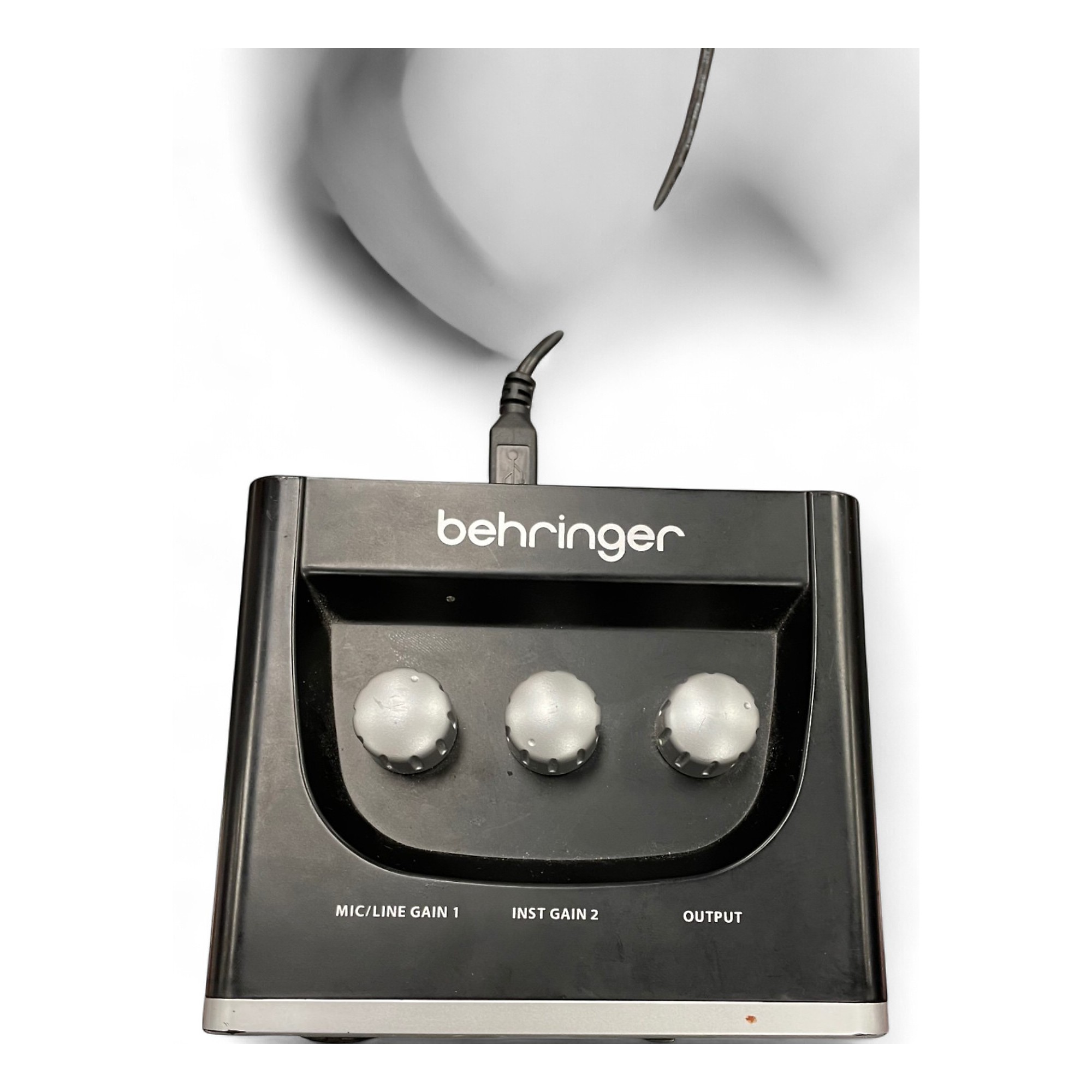 Used Behringer U-Phoria UM2 Audio Interface | Guitar Center