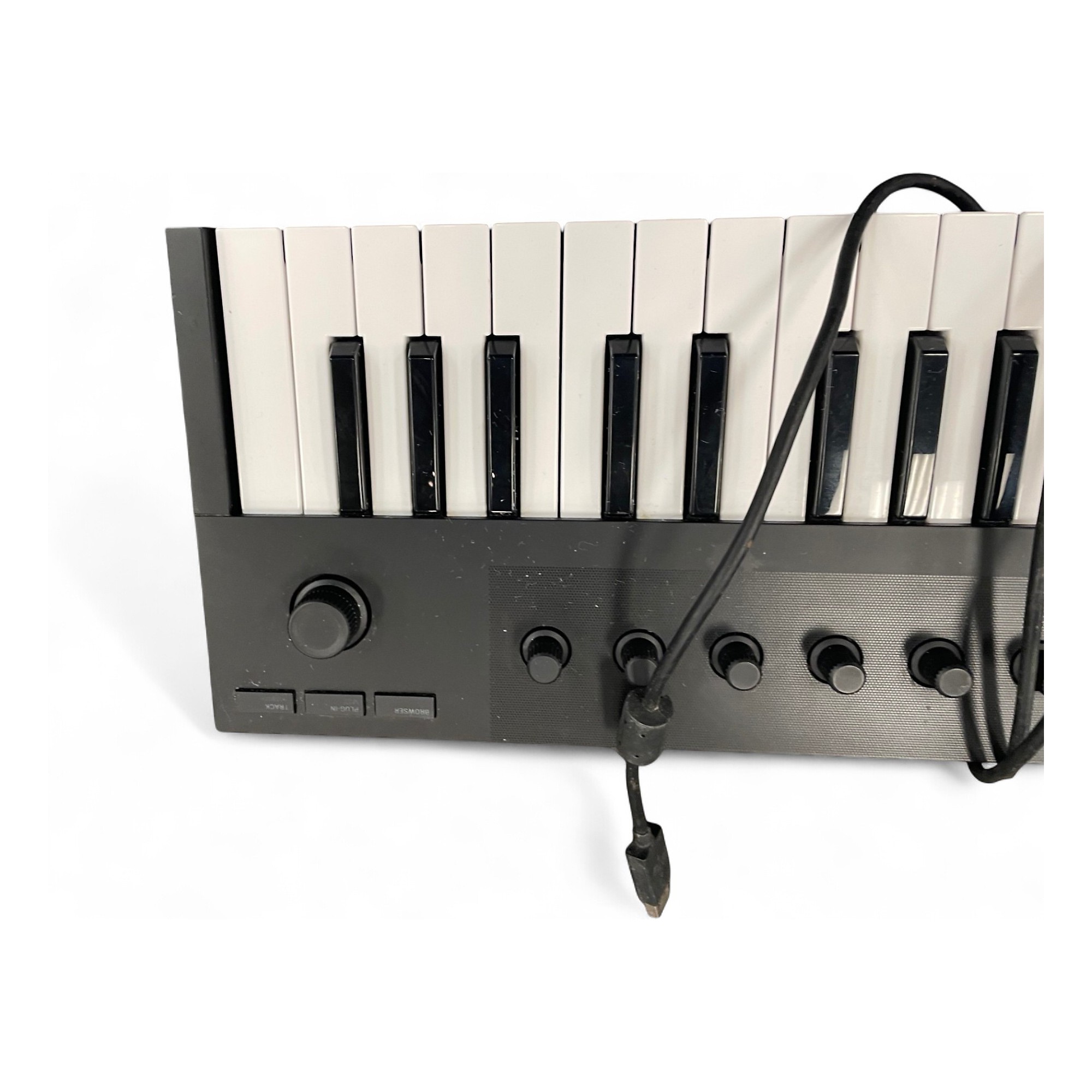 Used Native Instruments KOMPLETE KONTROL M32 MIDI Controller