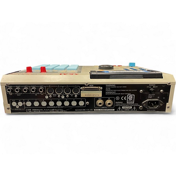 Used Akai Professional MPC 2000 XL Production Controller