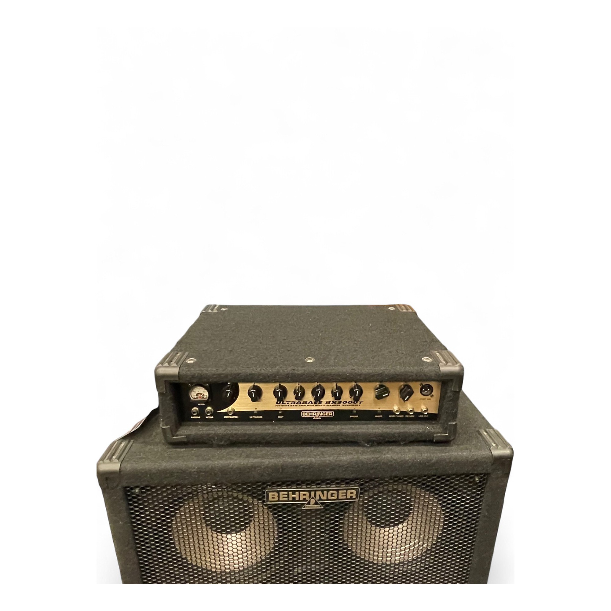 Used Behringer BX3000T Ultrabass 300W Bass Amp Head | Guitar