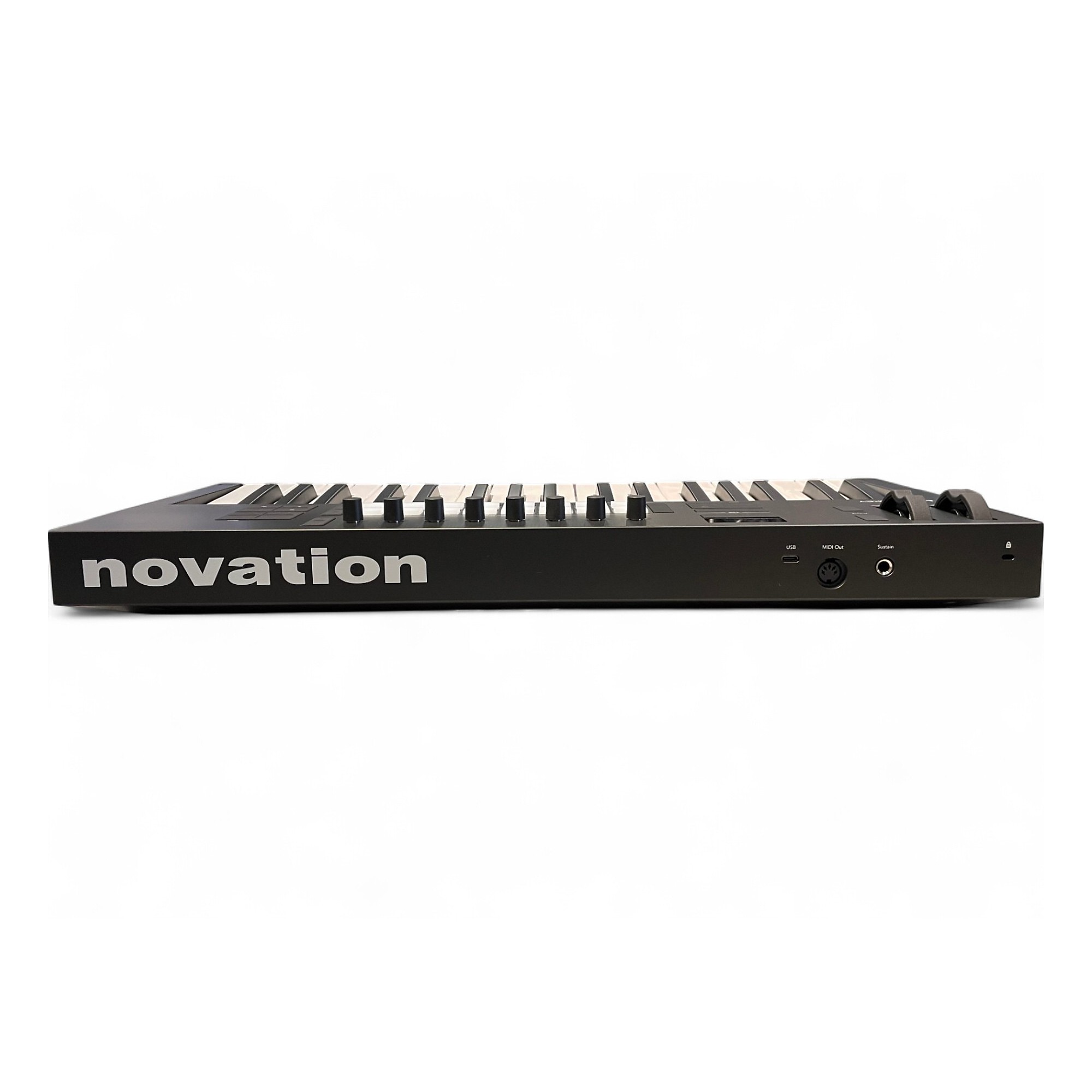 7日まで価格： Novation Launchkey MK4 37 MIDI Launchkey 37 MK4 | Novation