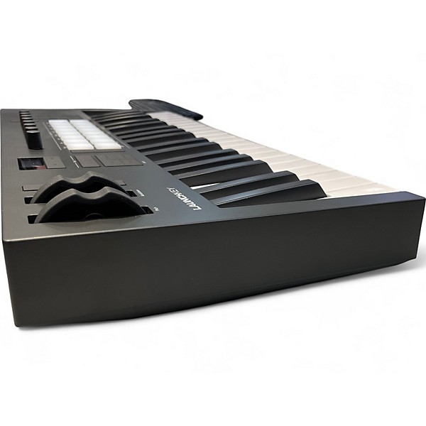 7日まで価格： Novation Launchkey MK4 37 MIDI NOVATION Launchkey Mini 37 MK4 USB-MIDIキーボード 送料無料