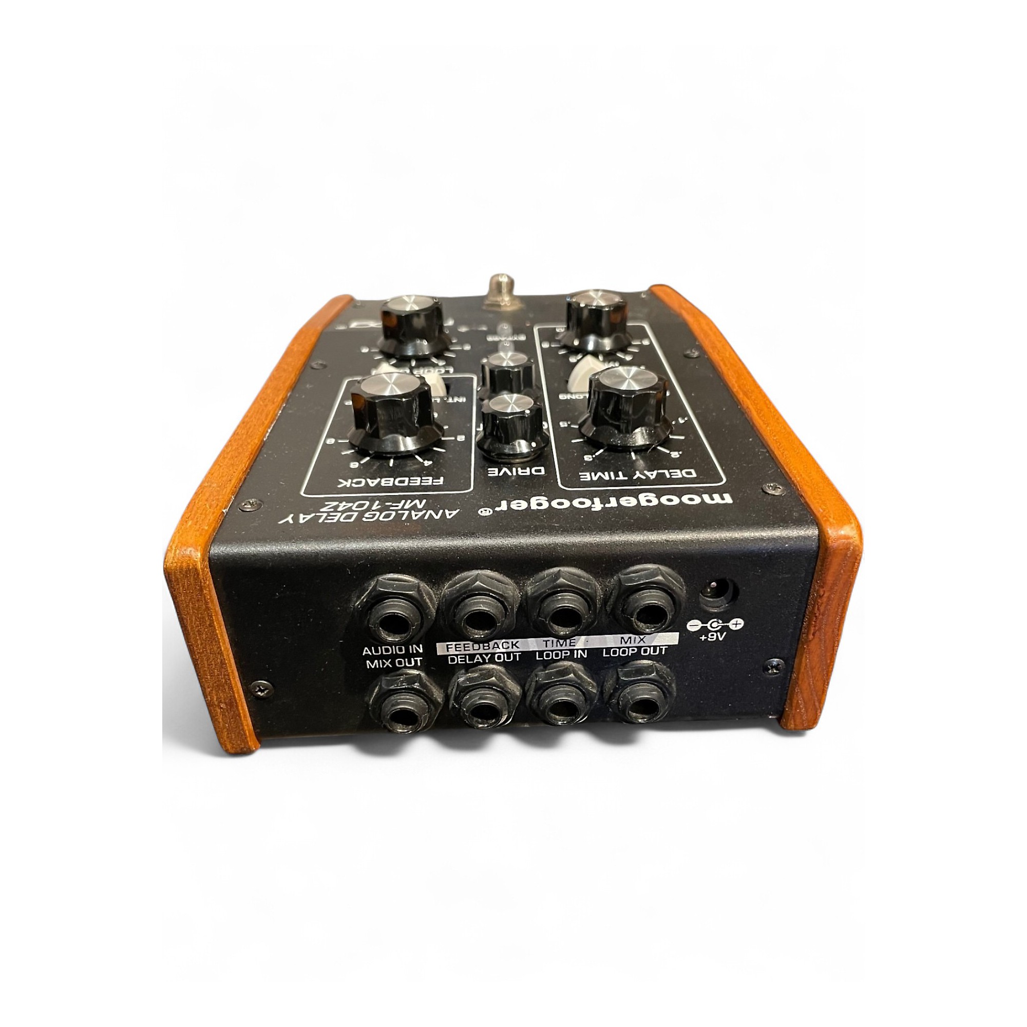 Moog moogerfooger mf-104z 　Analog Delay Moog Moogerfooger MF-104Z Analog Delay | Sweetwater