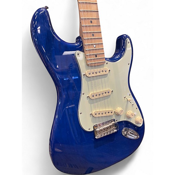 Used Fender Deluxe Stratocaster Sapphire Blue Trans Solid Body Electric Guitar