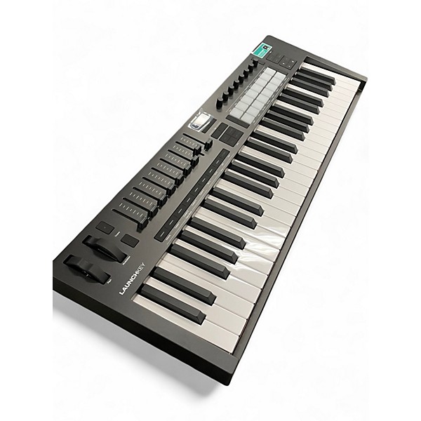 Used Novation Launchkey 49 Key MIDI Controller | Guitar Center