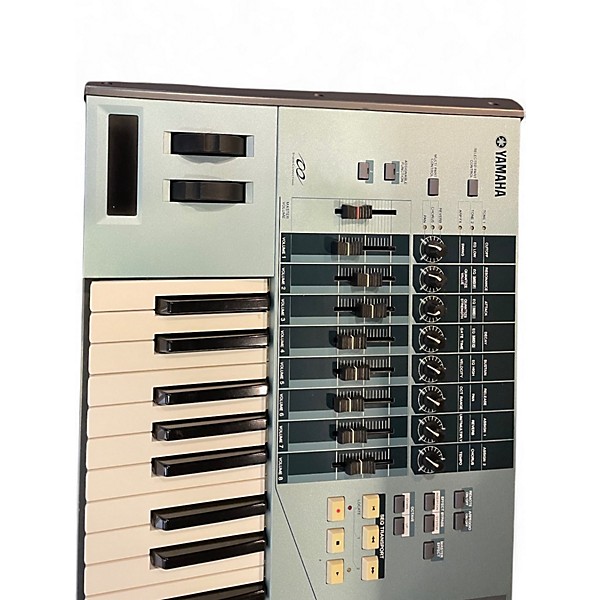 Used Yamaha Motif XS6 61 Key Keyboard Workstation