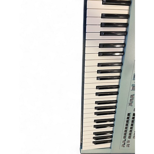 Used Yamaha Motif XS6 61 Key Keyboard Workstation