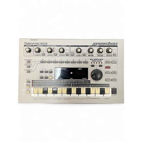Used Roland MC-303 Groovebox Drum Machine | Guitar Center