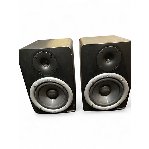 Used M-Audio BX5A Pair Powered Monitor