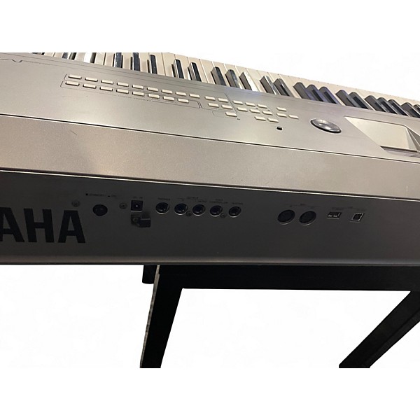 Used Yamaha MM8 88 Key Synthesizer | Guitar Center