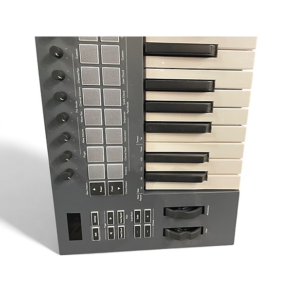 【格安】novation ノベーション FLkey 49 MIDIキーボード flkey61_1_1080x1080.jpg
