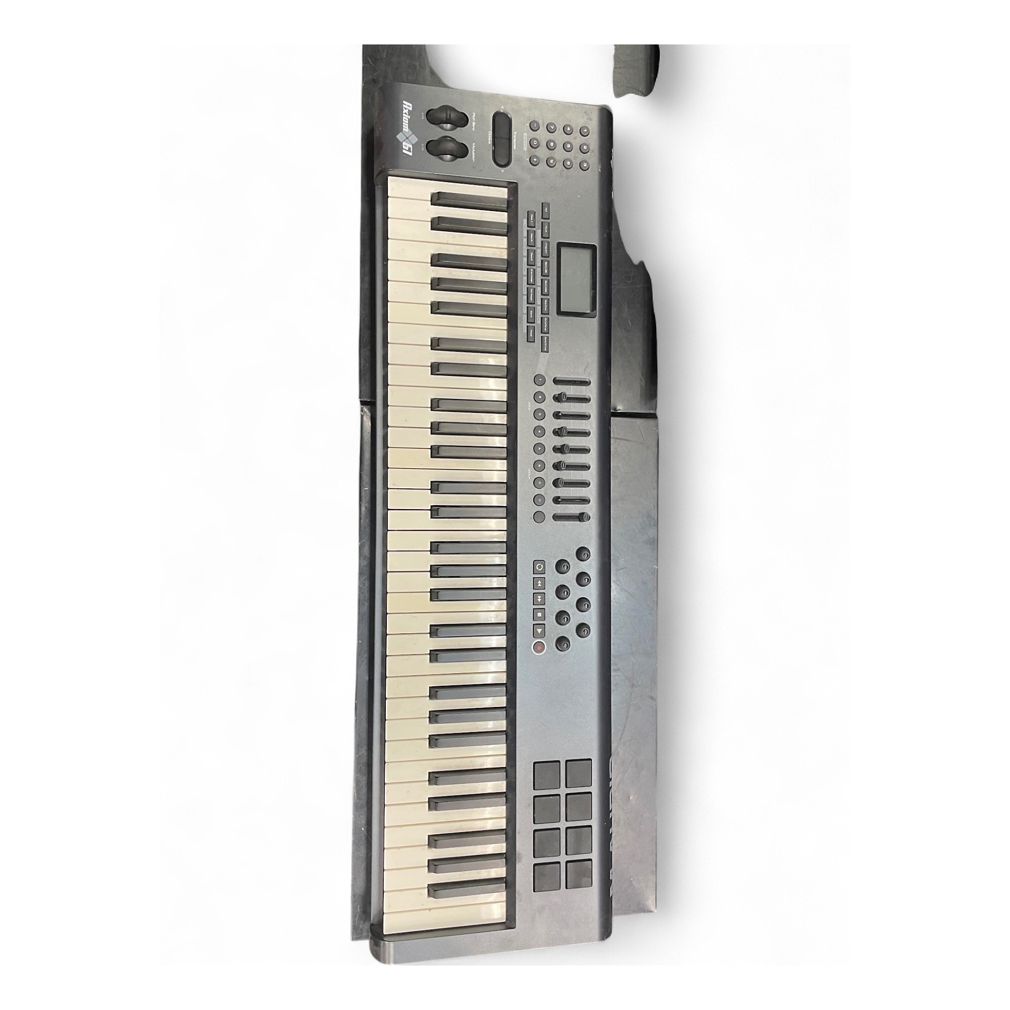 M-Audio Axiom 61 MIDIキーボード　used Used M-Audio Axiom 61 Key MIDI Controller | Guitar Center