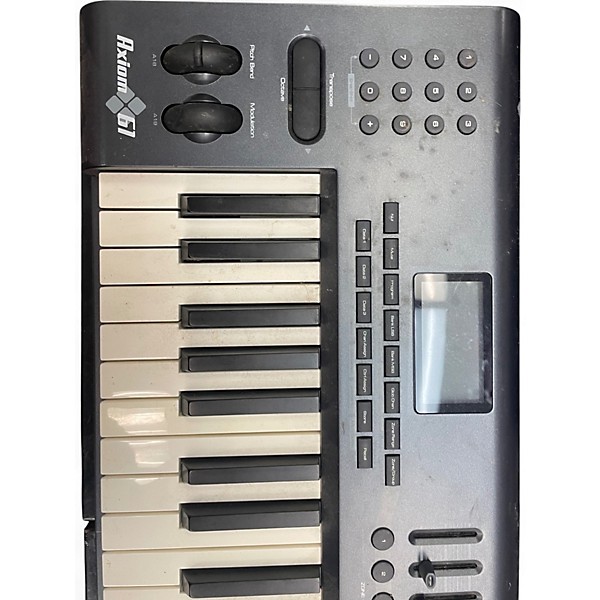 M-Audio Axiom 61 MIDIキーボード　used Used M-Audio Axiom 61 Key MIDI Controller | Guitar Center