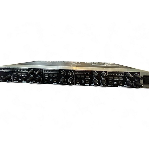 Used Behringer HA4700 POWERPLAYXL Battery Powered Amp