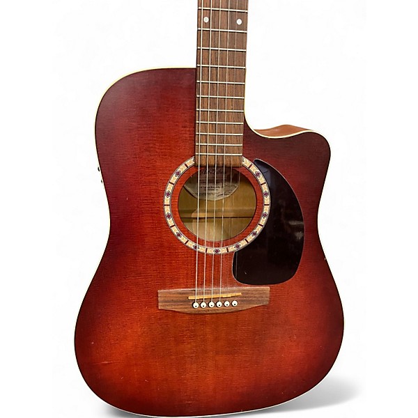 Used Art & Lutherie CW Spruce Burgundy Acoustic Electric Guitar