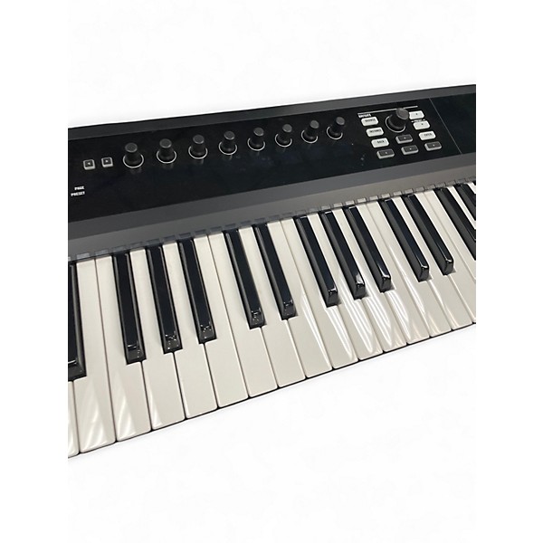 Used Native Instruments Komplete Kontrol S61 MIDI Controller