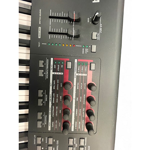 Used Yamaha MOXF8 88 Key Keyboard Workstation