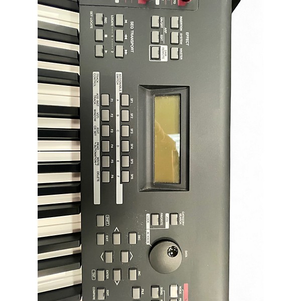 Used Yamaha MOXF8 88 Key Keyboard Workstation