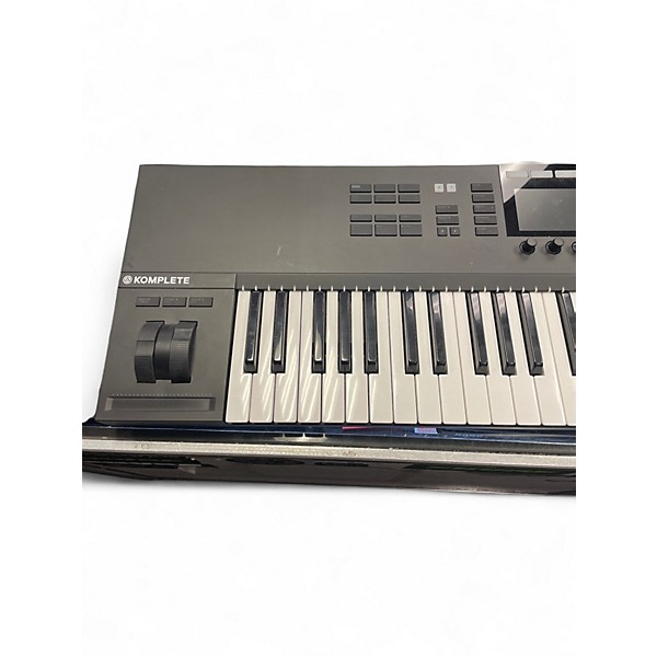 【ライセンス有】KOMPLETE KONTROL S61 Native Instruments Komplete Kontrol S61 MK2 | zZounds