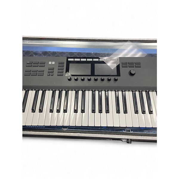 Used Komplete Kontrol S61 MIDI Interface
