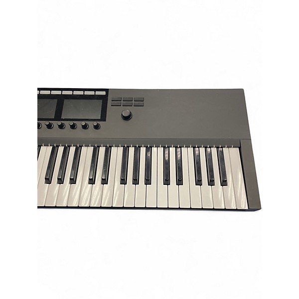 Used Komplete Kontrol S61 MIDI Interface