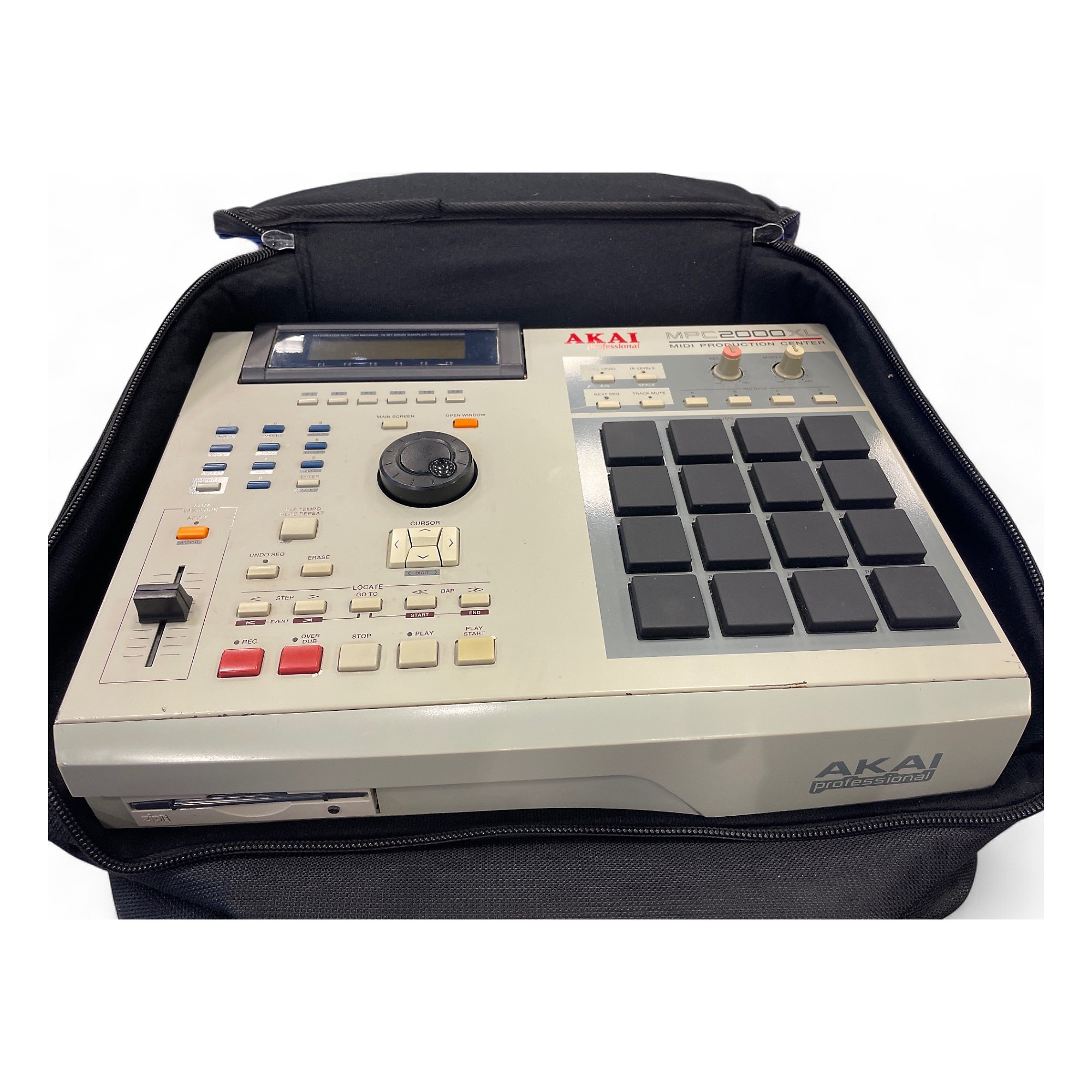 Used Akai Professional MPC2000XL Production Controller