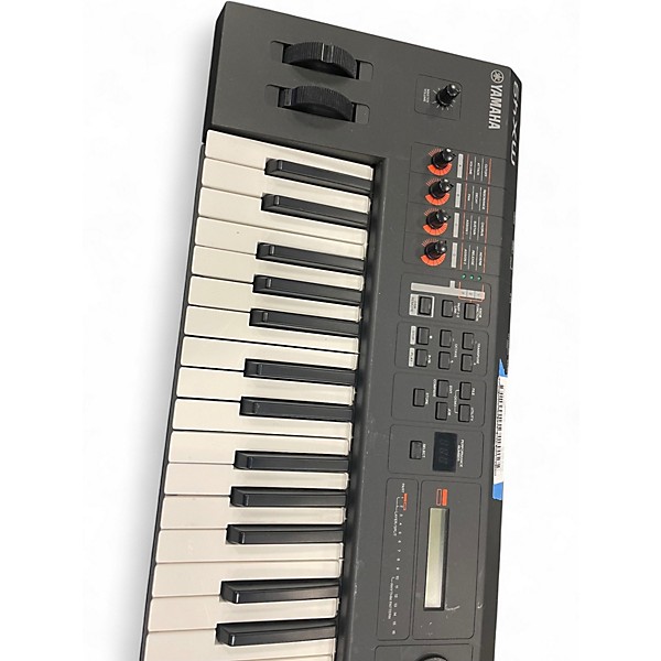 Used Yamaha MX49 49 Key Keyboard Workstation | Guitar Center