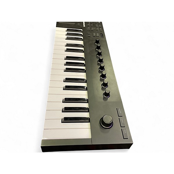 Used Native Instruments KONTROL M32 MIDI Controller