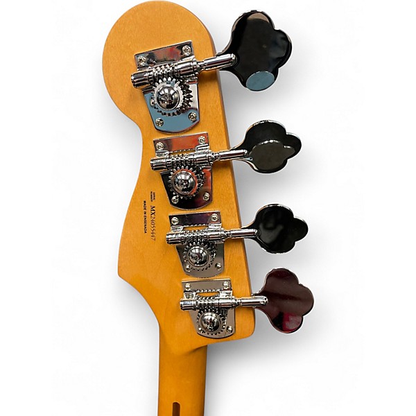 Used 2024 Fender PLAYER II JAZZ BASS Alpine White Electric Bass Guitar