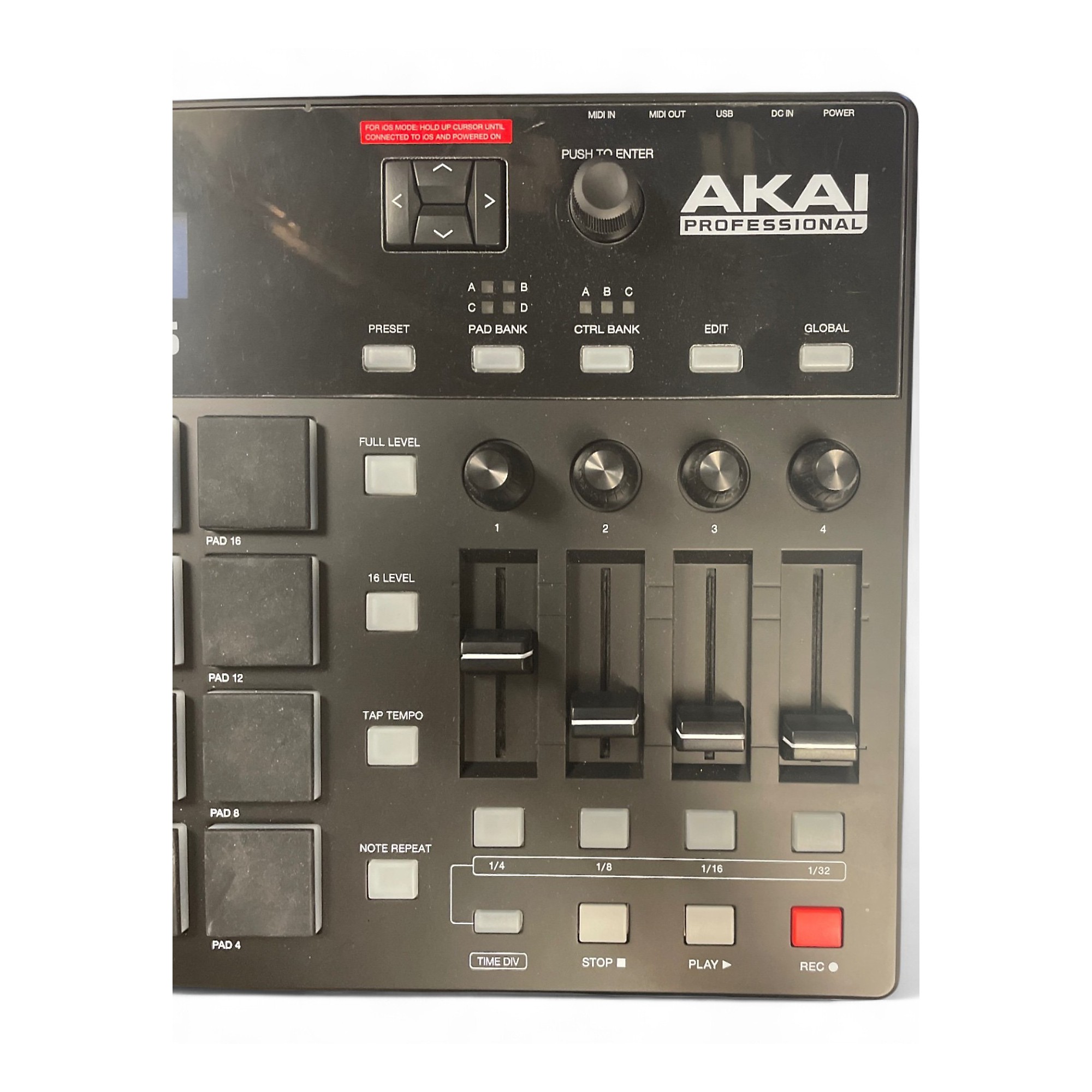 DJ機材 MPD226 AKAI professional Akai MPD226 Feature-Packed, Highly Playable Pad Controller