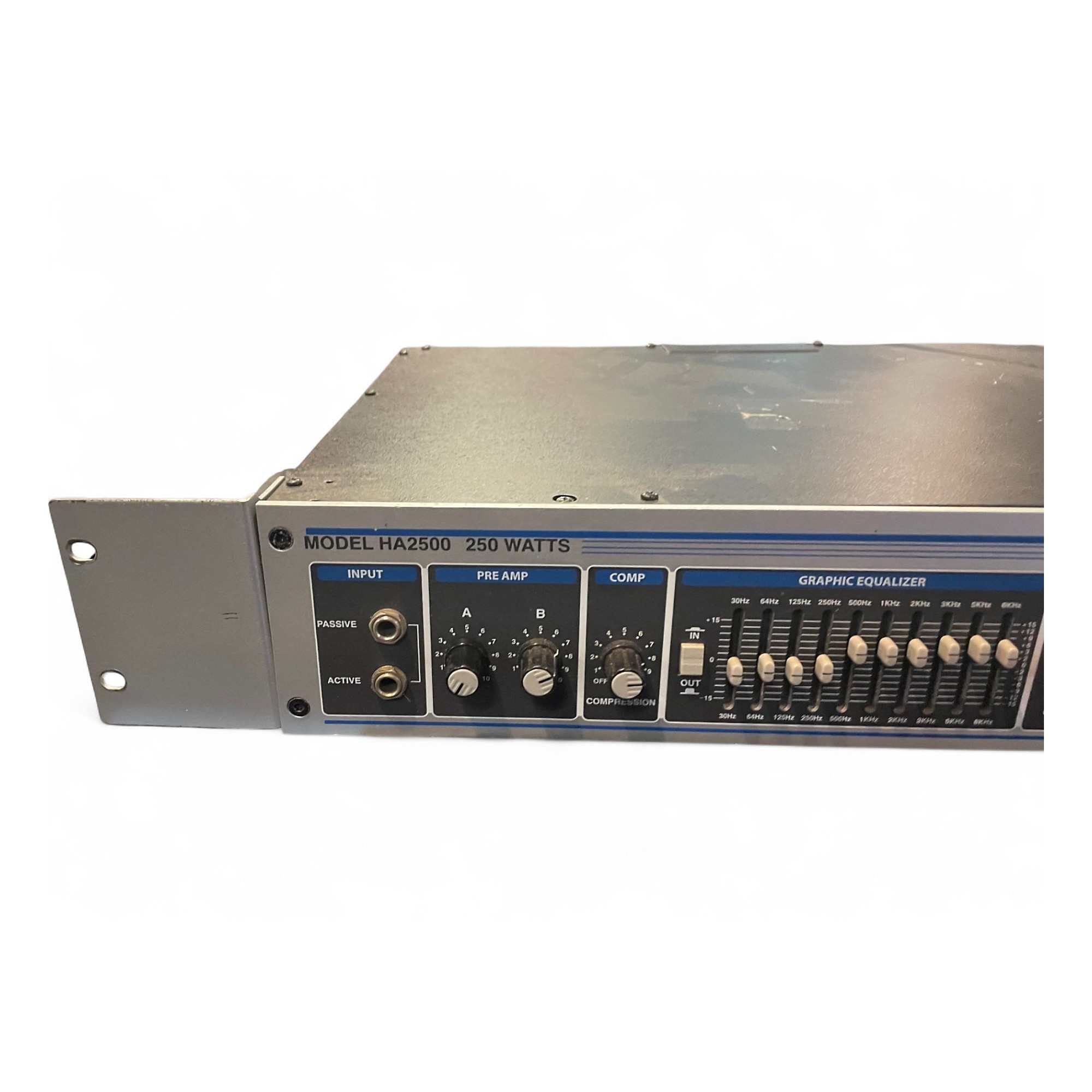 Hartke HA2500 ベース用アンプ 250W Used Hartke HA2500 Bass Amp Head | Guitar Center