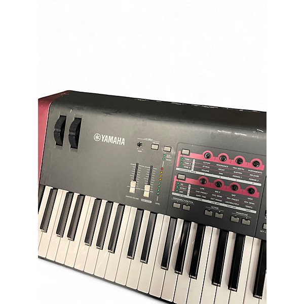 Used Yamaha MOXF8 88 Key Keyboard Workstation