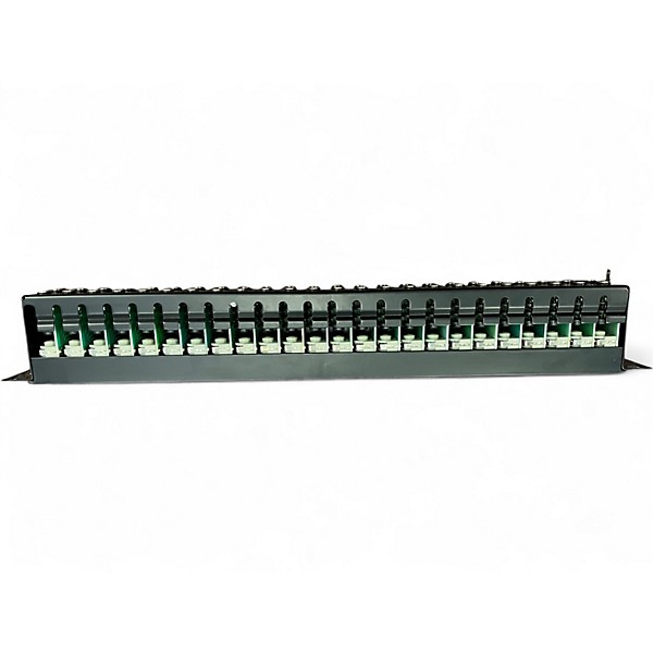 Used Neutrik NYS-SPP-L1 48 Patch Bay | Guitar Center