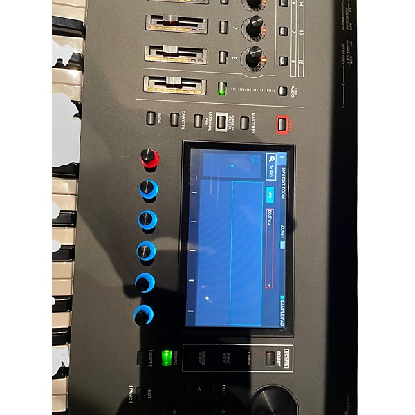 Used Roland Fantom 7 Keyboard Workstation