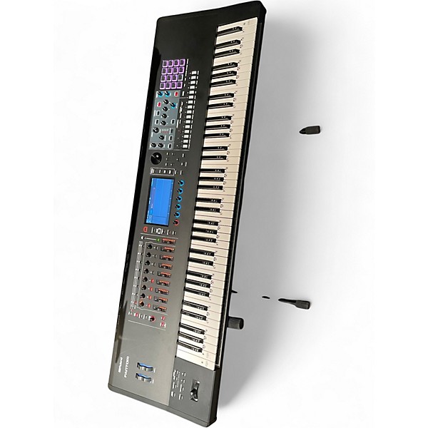 Used Roland Fantom 7 Keyboard Workstation