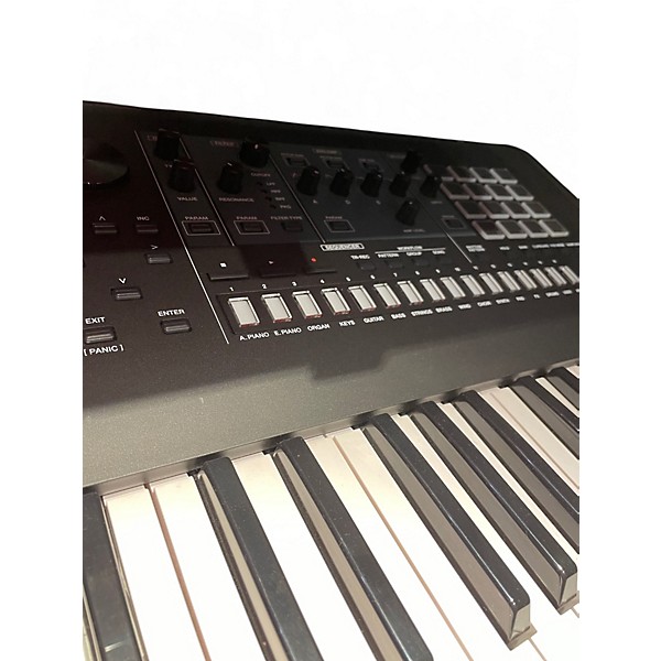 Used Roland Fantom 6 Keyboard Workstation