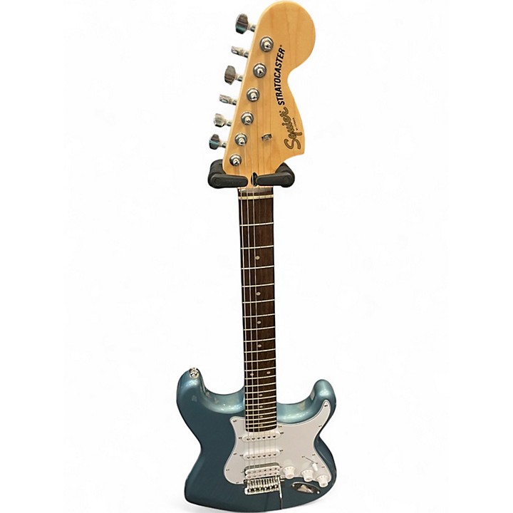 【中古】Squier Affinity Stratocaster Squier Affinity Series Stratocaster Electric Guitar - Black