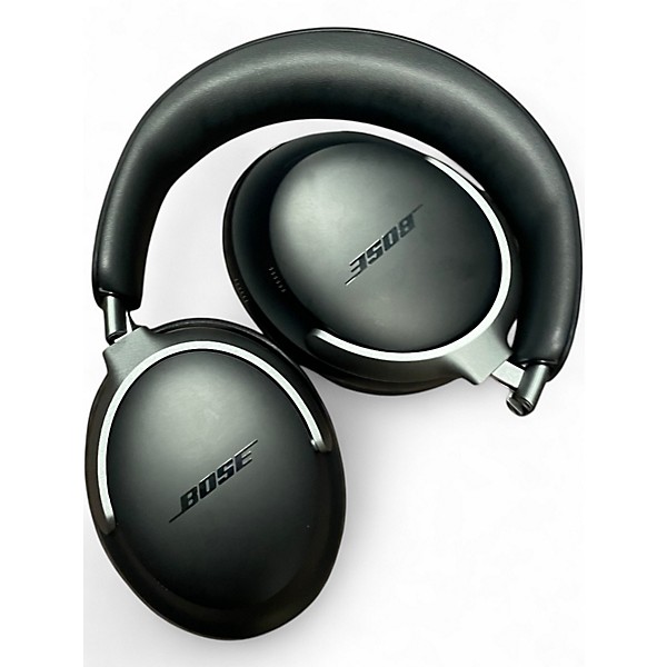 Used Bose quietcomfort ultra Headphones