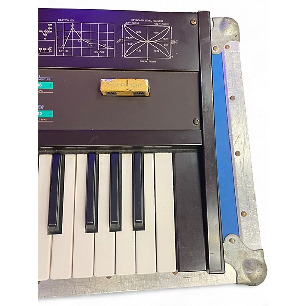 YAMAHA DX7 【USED】純正ハードケース、ROM2つ付き Yahoo!オークション -「yamaha dx7 ケース」の落札相場・落札価格