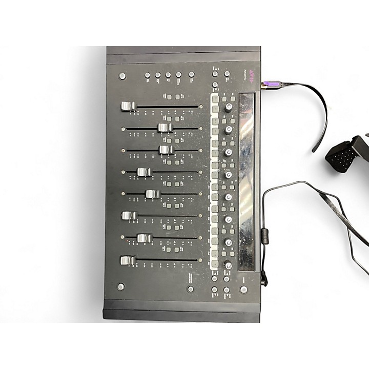 Used Avid Artist Mix Control Surface | Guitar Center