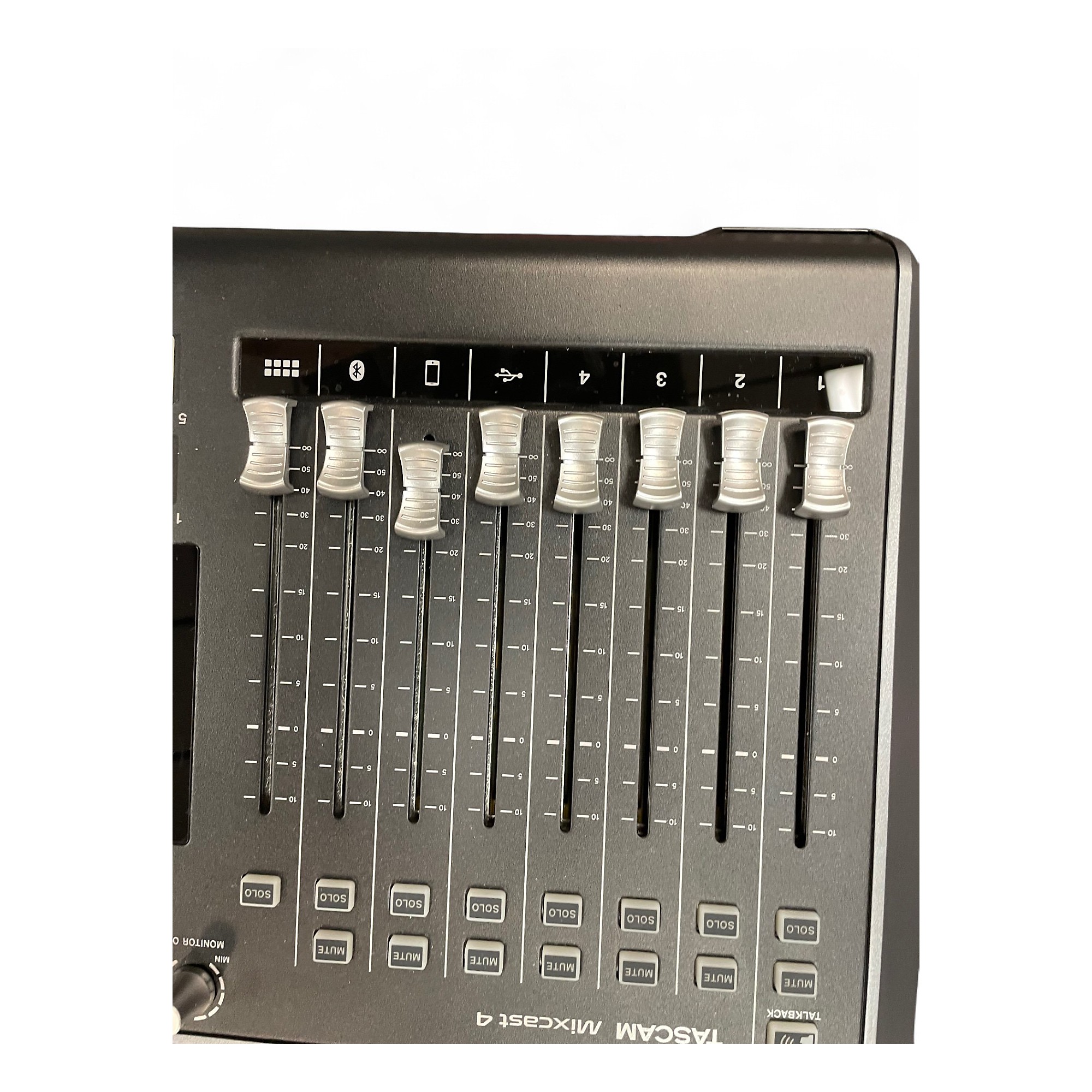 【中古、箱無し】TASCAM Mixcast 4 コントローラー Used TASCAM Mixcast 4 Powered Mixer | Guitar Center