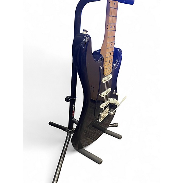 Used Fender Special Edition Player Stratocaster Black Solid Body Electric Guitar