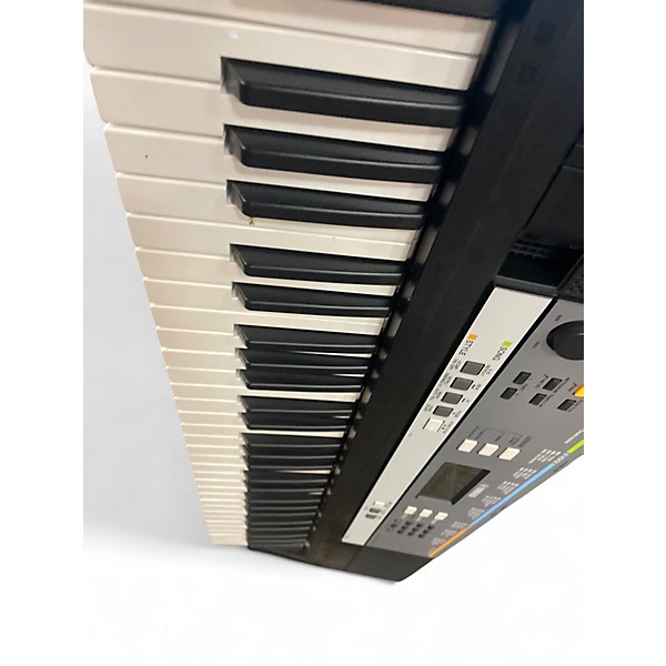 Used Yamaha YPT240 Arranger Keyboard