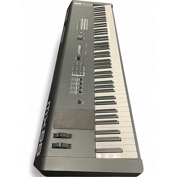 Used Yamaha MX88BK Synthesizer